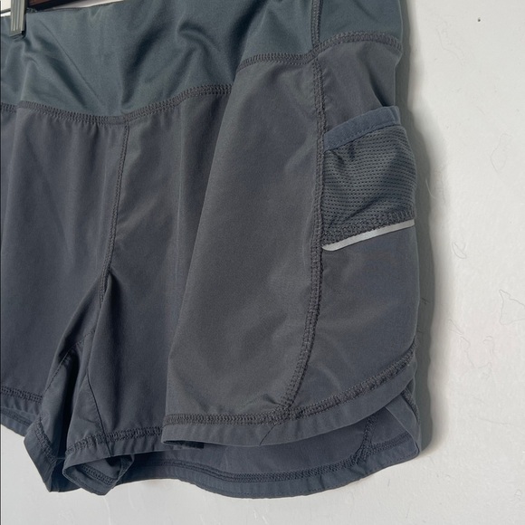 Athleta Ready Set Shorts Gray Small Women’s Athletic Running Workout Activewear - Picture 3 of 6